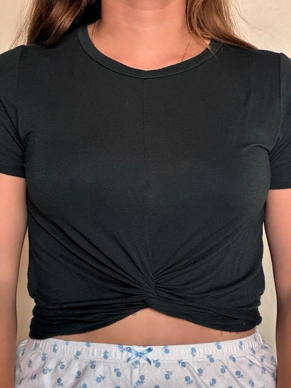 Heart Hips Ruched Short Sleeve Top in Dark Green Size Medium